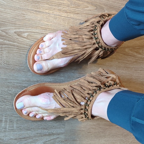 Fringe Sandals 🐎 - Picture 3 of 3